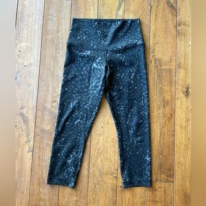 High rise wunder under crop